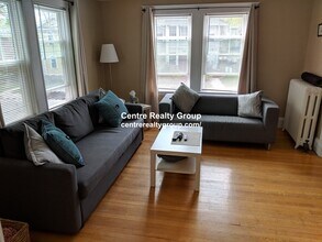 12 Westbourne Rd, Unit 1 in Newton, MA - Building Photo - Building Photo