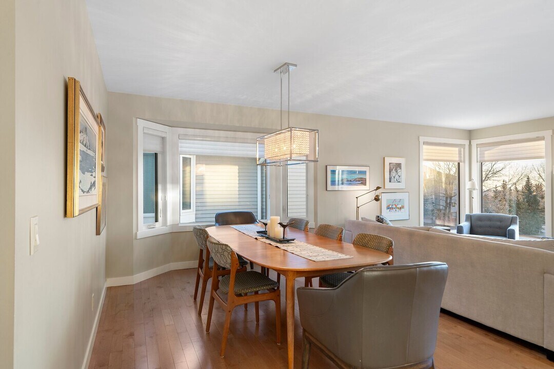 23 Hawkside Park NW in Calgary, AB - Building Photo