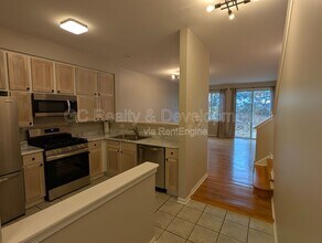 3043 Kentshire Cir in Naperville, IL - Building Photo - Building Photo