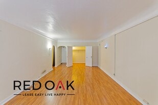 665 Cochran Ave in Los Angeles, CA - Building Photo