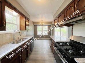 12712 S Sycamore St in Olathe, KS - Building Photo - Building Photo