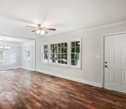 2129 Burroughs Ave in Atlanta, GA - Building Photo - Interior Photo