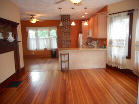 71 Draper St Apartments