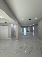 6828 SW 5th St in Pembroke Pines, FL - Building Photo - Building Photo