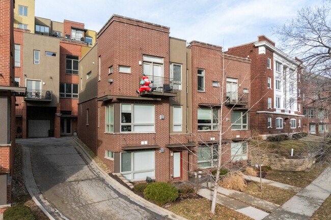 Mill Creek Terrace in Kansas City, MO - Foto de edificio - Building Photo