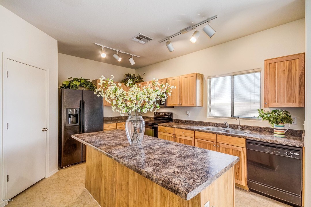 35634 W Costa Blanca Dr in Maricopa, AZ - Building Photo