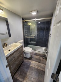 2016 Deering Ave photo'