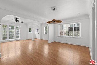 1018 Havenhurst Dr in West Hollywood, CA - Building Photo - Building Photo