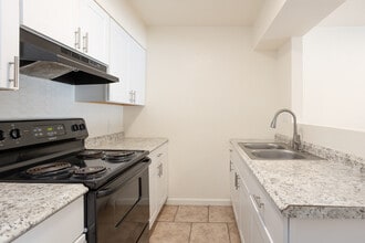 Juniper Canyon *Newly Remodeled Units* in Tucson, AZ - Foto de edificio - Interior Photo