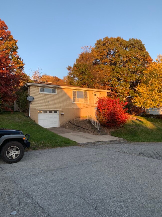 800 9th St Rentals in Pitcairn, PA