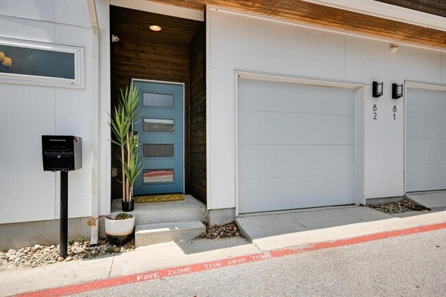 3007 E 12th St in Austin, TX - Building Photo - Building Photo