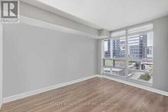 31 Bales Ave in Toronto, ON - Building Photo - Building Photo