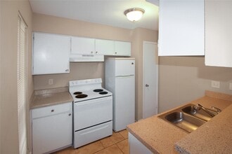 16303 Lyons School Rd in Spring, TX - Building Photo - Building Photo