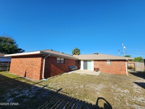 3727 Long John Dr in Panama City Beach, FL - Building Photo - Building Photo