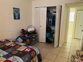 13100 SW 92nd Ave in Miami, FL - Building Photo - Building Photo