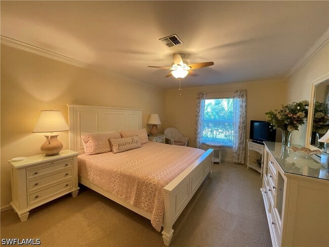 property at 254 6th Ave S