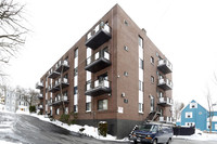 Woodbridge Heights in Melrose, MA - Foto de edificio - Building Photo