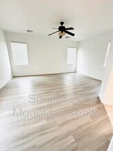 2070 E Indigo Dr in Chandler, AZ - Building Photo - Building Photo
