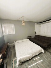 5007 E Ocean Blvd in Long Beach, CA - Building Photo - Building Photo