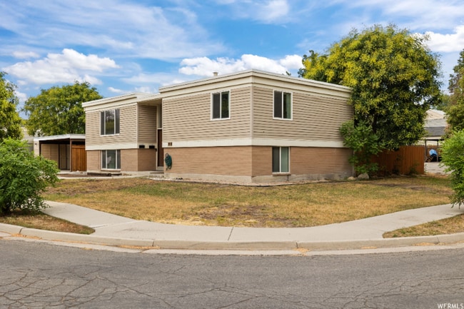 1730 W Baroness Pl, Unit Unit A (Downstairs) in Salt Lake City, UT - Building Photo - Building Photo