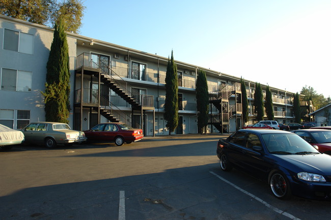 Nord Ave Apartments in Chico, CA - Foto de edificio - Building Photo