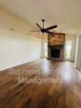 2437 Bucknell Dr in Valrico, FL - Building Photo - Building Photo