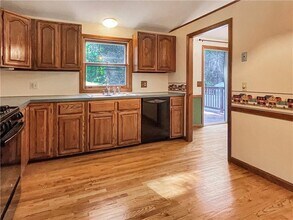 60 N Cobble Hill Rd in Warwick, RI - Building Photo - Building Photo