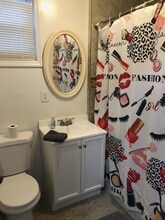 221 Pine St, Unit 1 in Elizabeth, NJ - Building Photo - Building Photo