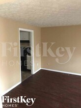 10019 Catalina Dr in Indianapolis, IN - Foto de edificio - Building Photo