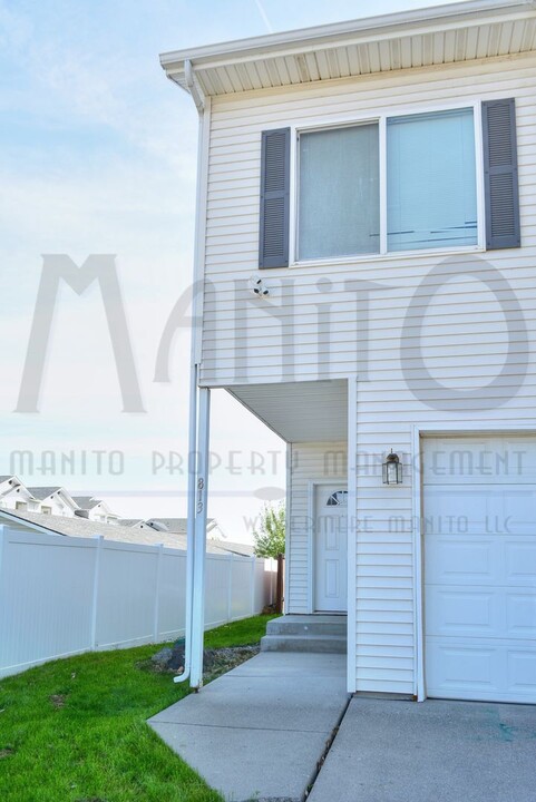 813-815 S Russell St in Airway Heights, WA - Building Photo