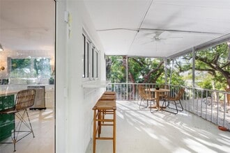 242 Bougainvillea St in Tavernier, FL - Building Photo - Building Photo