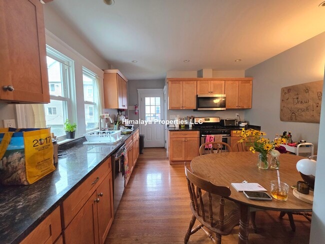64 Frederick Ave, Unit 1