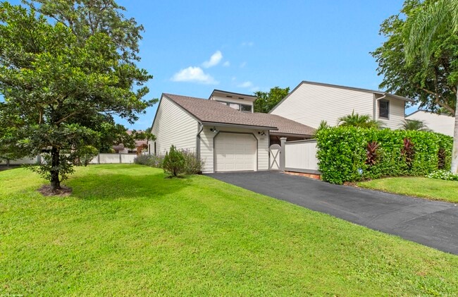 property at 13424 Bedford Mews Ct