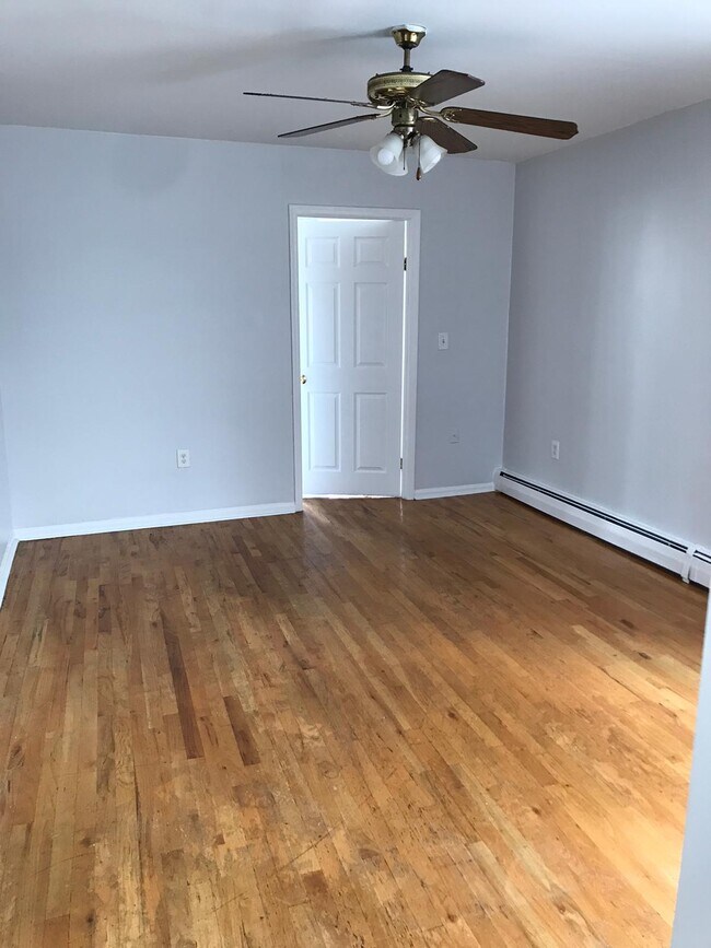 40 Bloomfield Ave Rentals in Newark, NJ