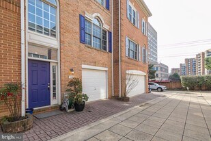 1122 N Vernon St in Arlington, VA - Building Photo