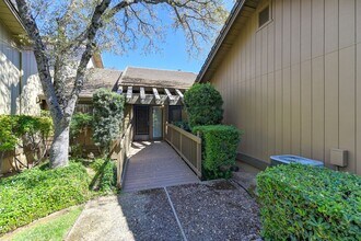 1225 Red Dog Ln in Auburn, CA - Building Photo - Building Photo