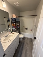 1840 SW Sparrow Pl in Mountain Home, ID - Foto de edificio - Building Photo