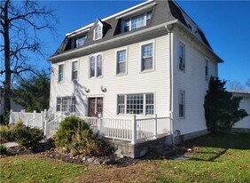 14 Bridge St in Florida, NY - Building Photo