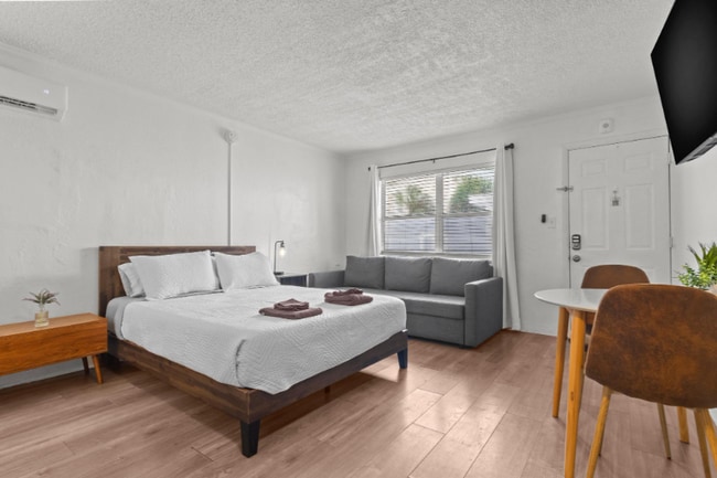 425 2nd St N