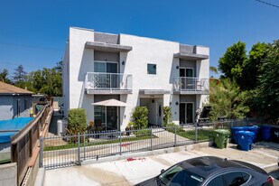 5914 Vineland Ave in North Hollywood, CA - Building Photo