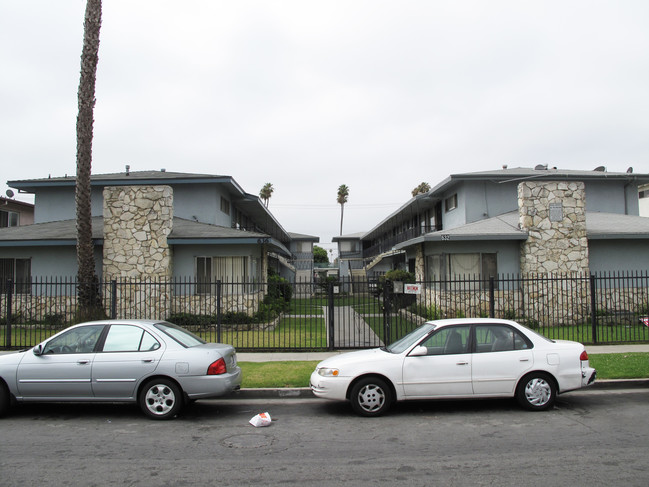 636 E 97th St in Inglewood, CA - Building Photo - Building Photo