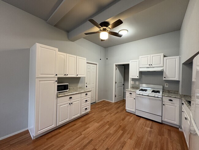 141 E Fairfield Ct in Shelton, WA - Building Photo - Building Photo