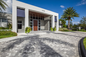 Allure by Windsor in Boca Raton, FL - Foto de edificio - Building Photo