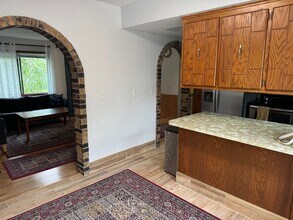 6241 Alden Way in Fridley, MN - Foto de edificio - Building Photo