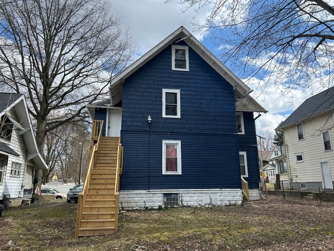 294 Madison Ave in Akron, OH - Foto de edificio - Building Photo