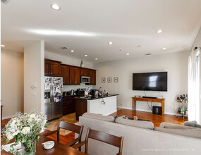 6069 Horner St in Los Angeles, CA - Building Photo - Interior Photo