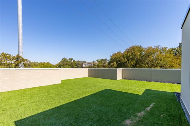 2134 Lucas Dr in Dallas, TX - Building Photo - Building Photo