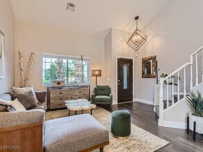 1413 Woodmore Dr in Las Vegas, NV - Building Photo - Building Photo