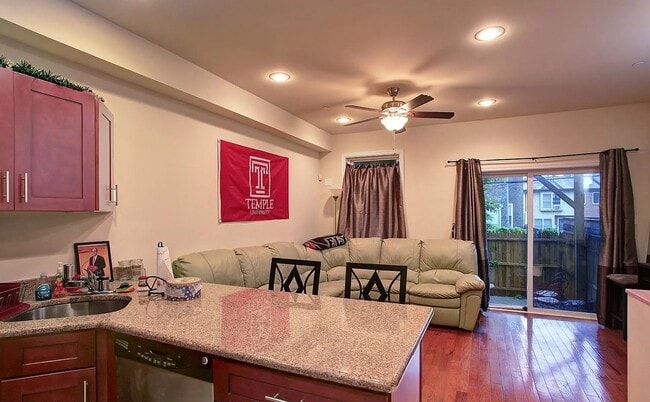 property at 1708 Fontain St