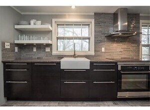 2711 W 71st Terrace in Prairie Village, KS - Building Photo - Building Photo